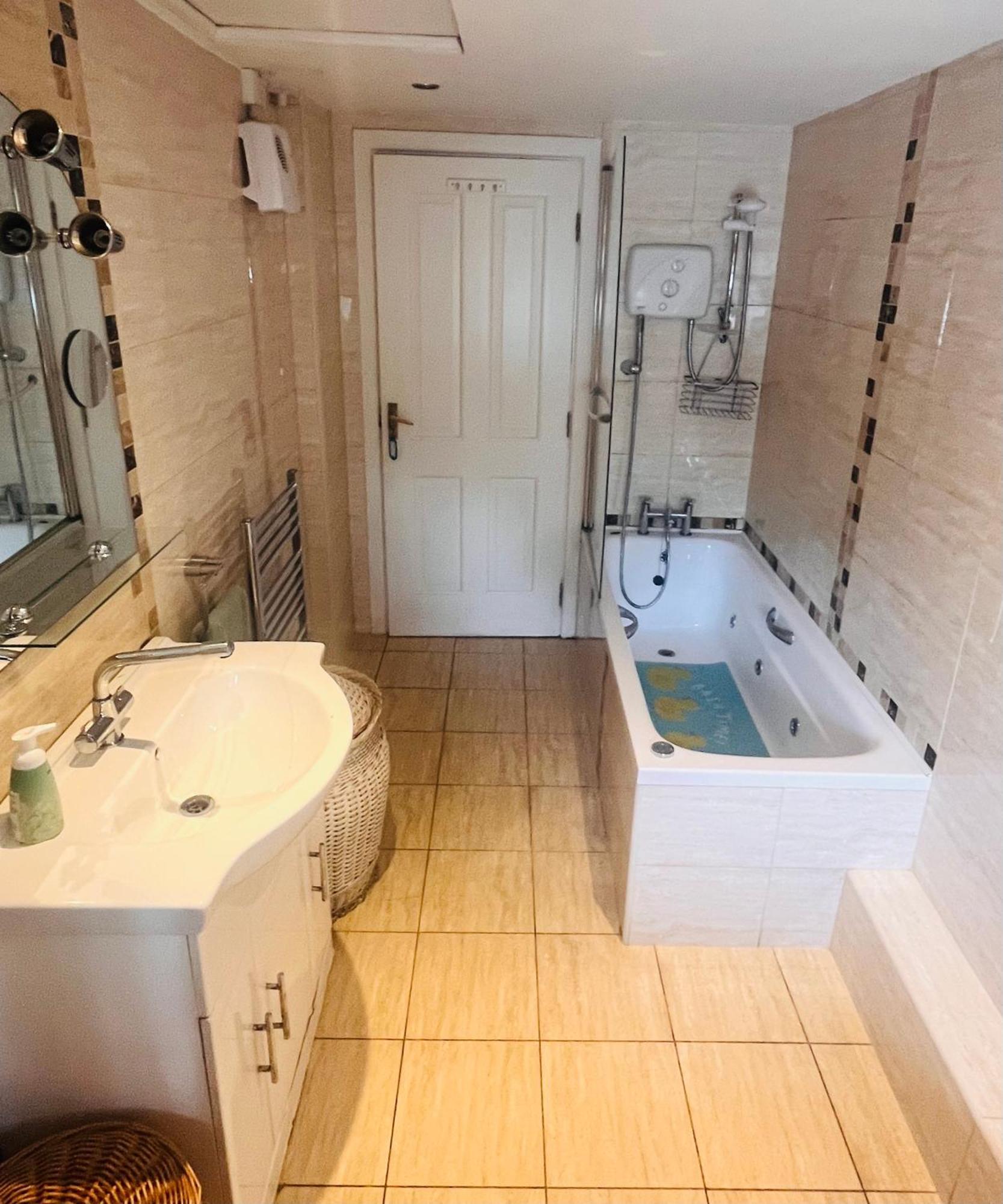 Kingfisher Lodge & Pub Castleconnell Habitación foto